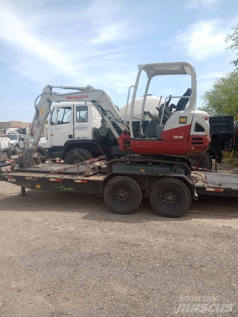 Takeuchi TB230RA Accesorios y repuestos para equipo de perforación