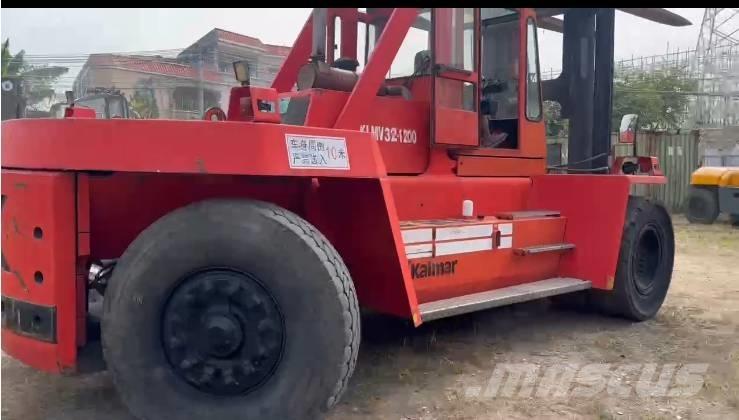 Kalmar DC30-1200 Camiones diesel