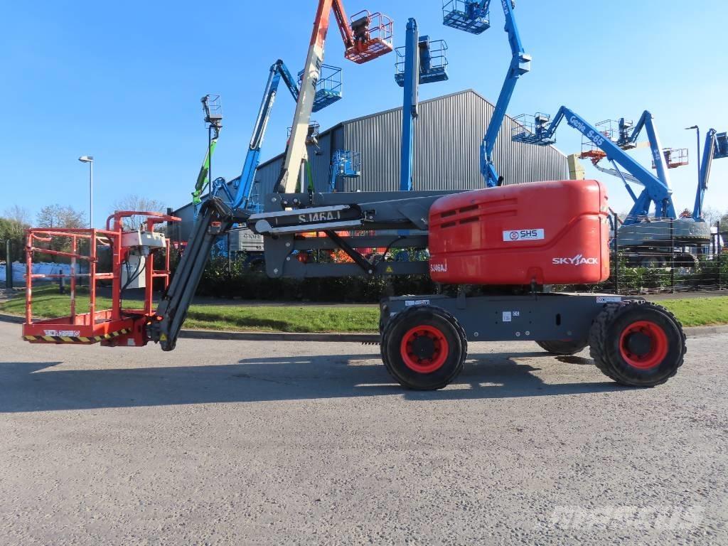 SkyJack SJ 46 AJ Plataformas con brazo de elevación manual