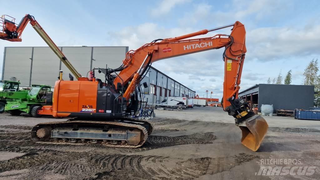 Hitachi ZX225USRLC-6 Excavadoras sobre orugas