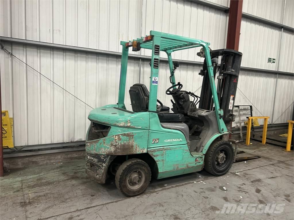 Mitsubishi FD25NT Camiones diesel