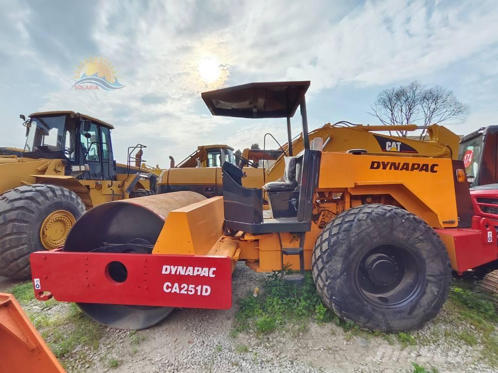 Dynapac CA 251 D Rodillos de un solo tambor