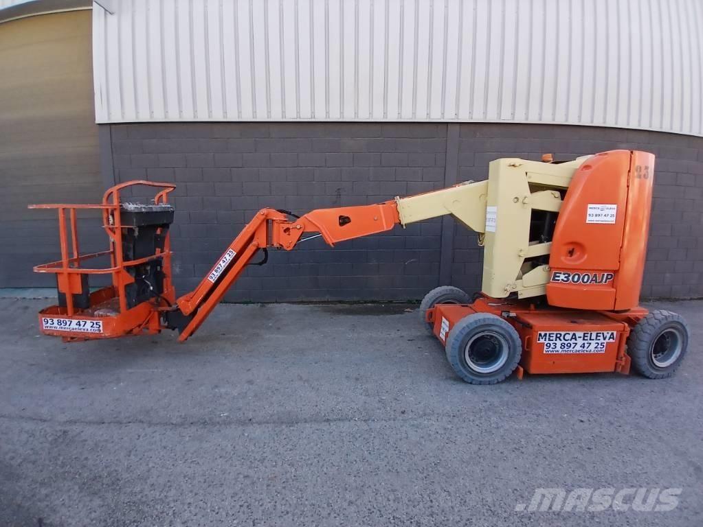 JLG E300AJP Plataformas con brazo de elevación manual
