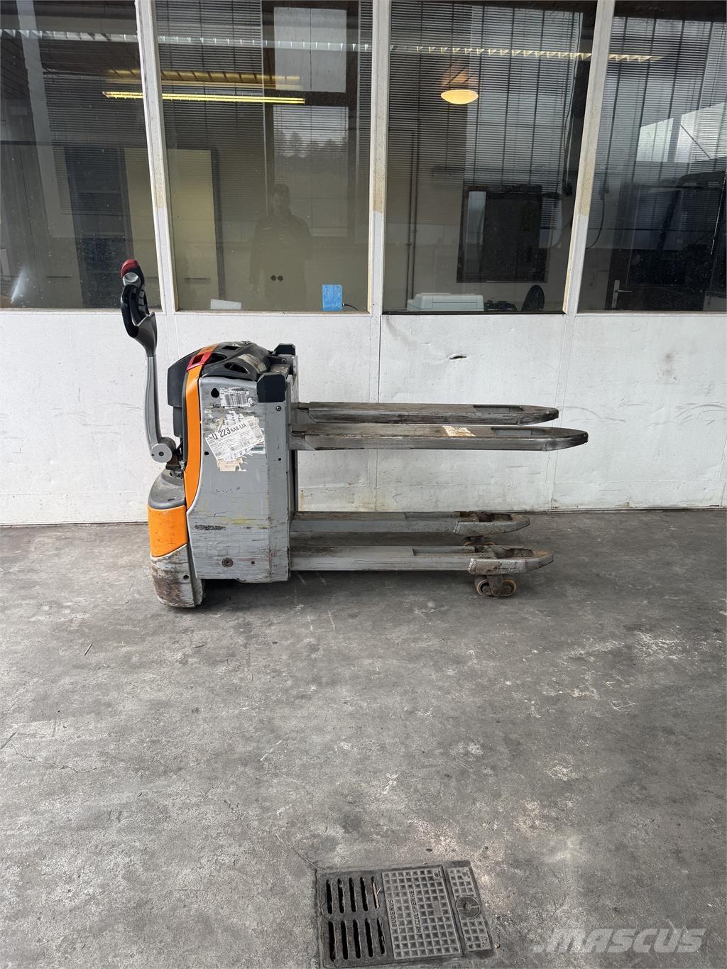 Still EXU-H18 Montacargas manual