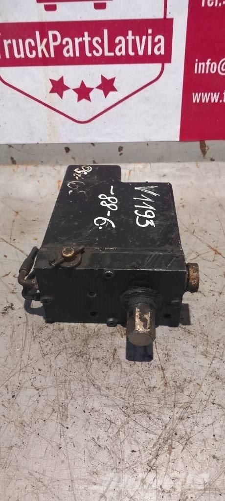 Volvo FH 12.     20917279 Hidráulicos