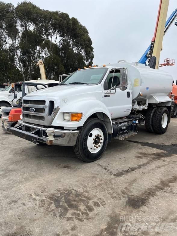 Ford F750 Camiones cisternas