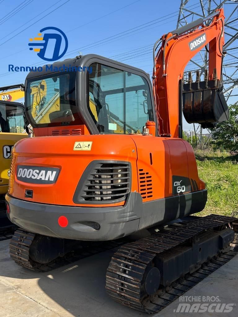 Doosan DX 60 Excavadoras sobre orugas