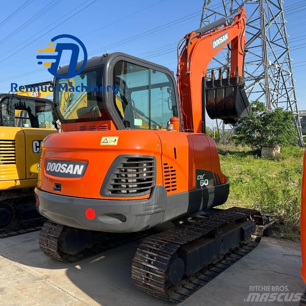 Doosan DX 60 Excavadoras sobre orugas