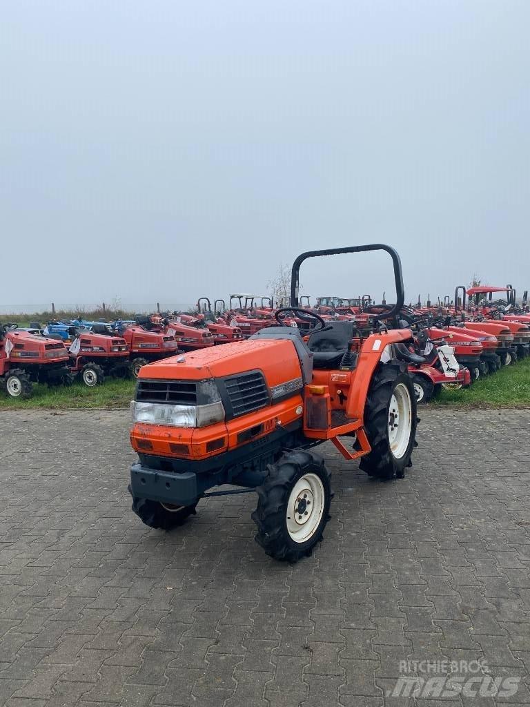 Kubota GL 220 Tractores compactos