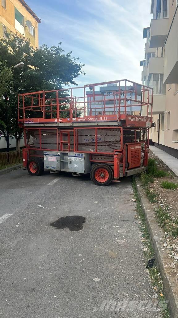 SkyJack SJ 9250 Montacargas de obra