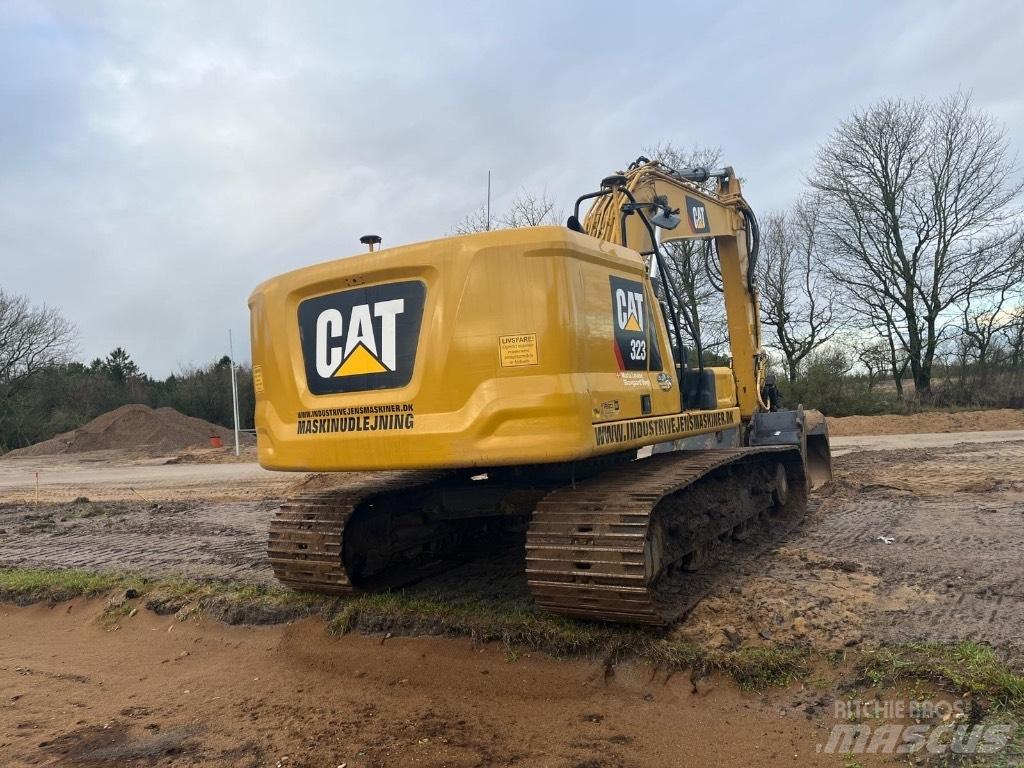 CAT 323 Nextgen Excavadoras sobre orugas