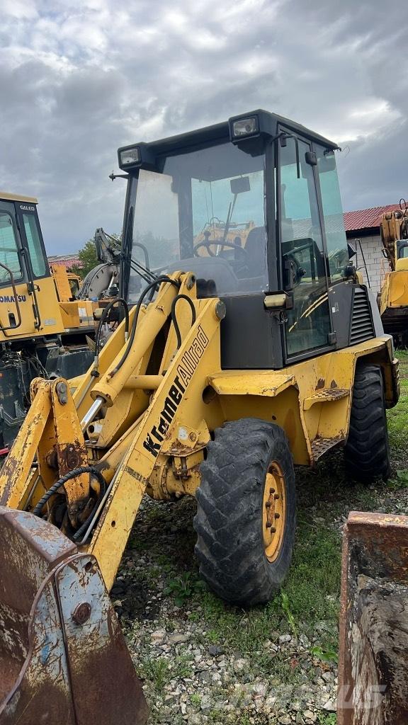 Kramer-allrad 300 Plataformas y cucharones