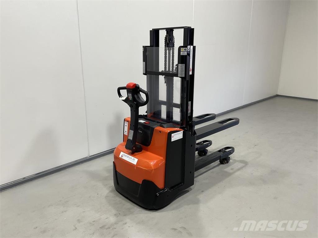 Toyota SWE200D Apiladoras eléctricos