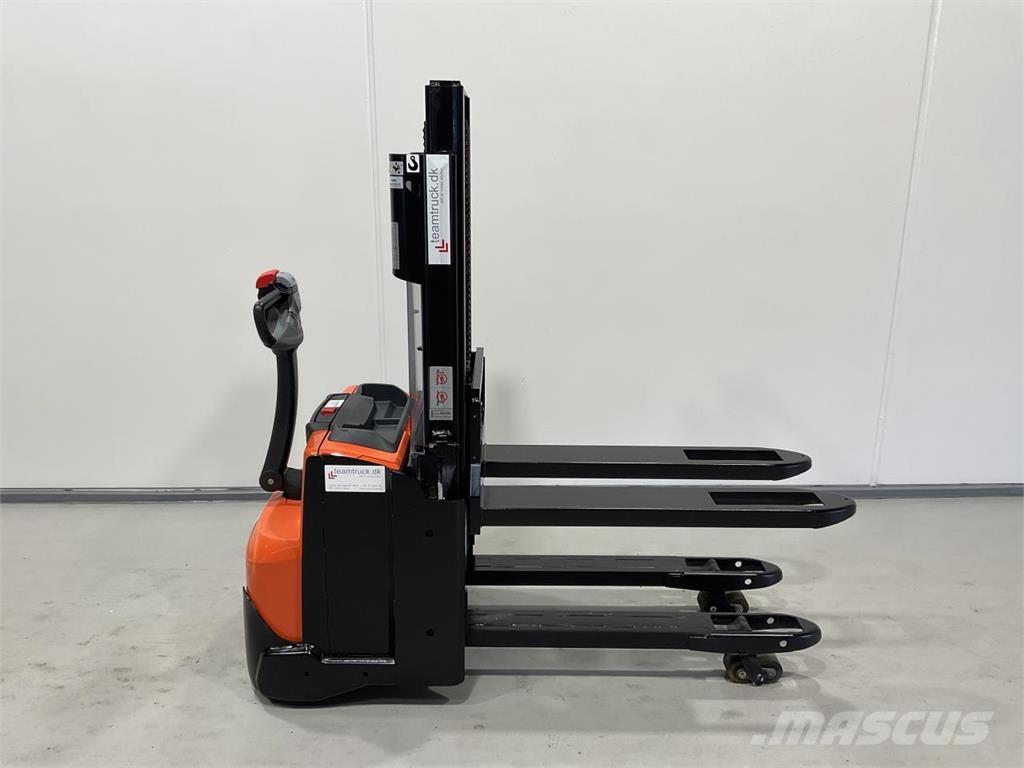 Toyota SWE200D Apiladoras eléctricos