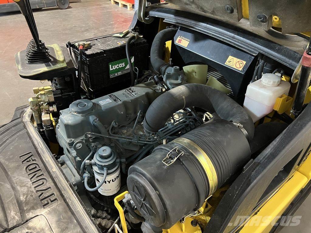 Hyundai 33D-7 Camiones diesel