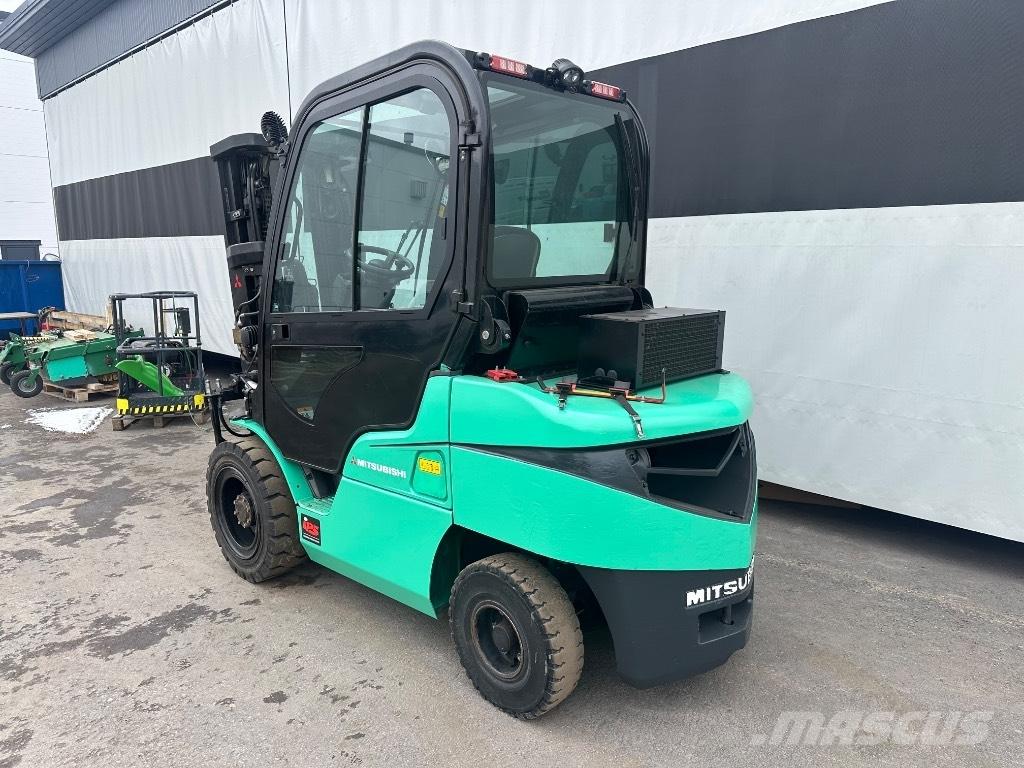 Mitsubishi FD 35 N Camiones diesel