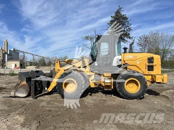 Kawasaki 67Z7 Cargadoras sobre ruedas