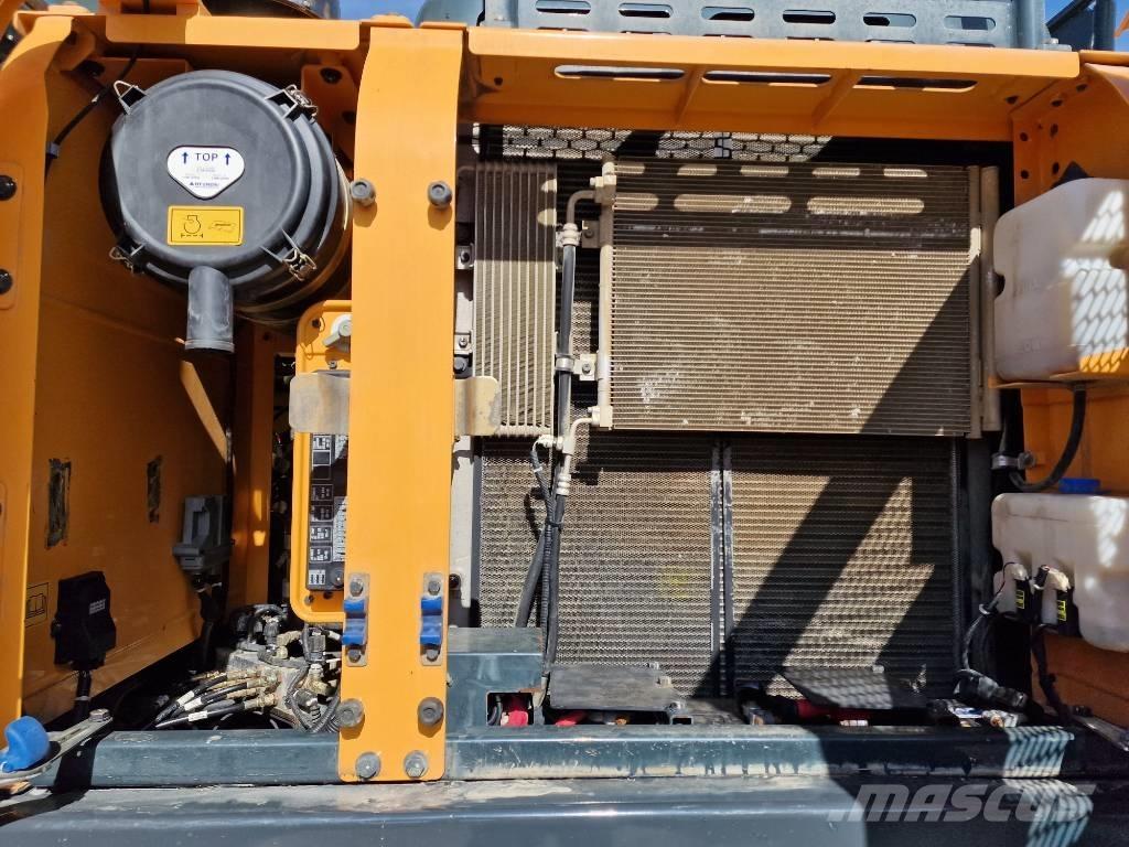 Hyundai HX 220 L Excavadoras sobre orugas