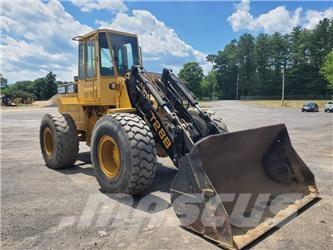 CAT IT 28 B Cargadoras sobre ruedas