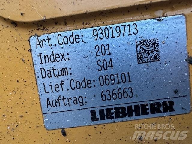 Liebherr L 514 Plataformas y cucharones