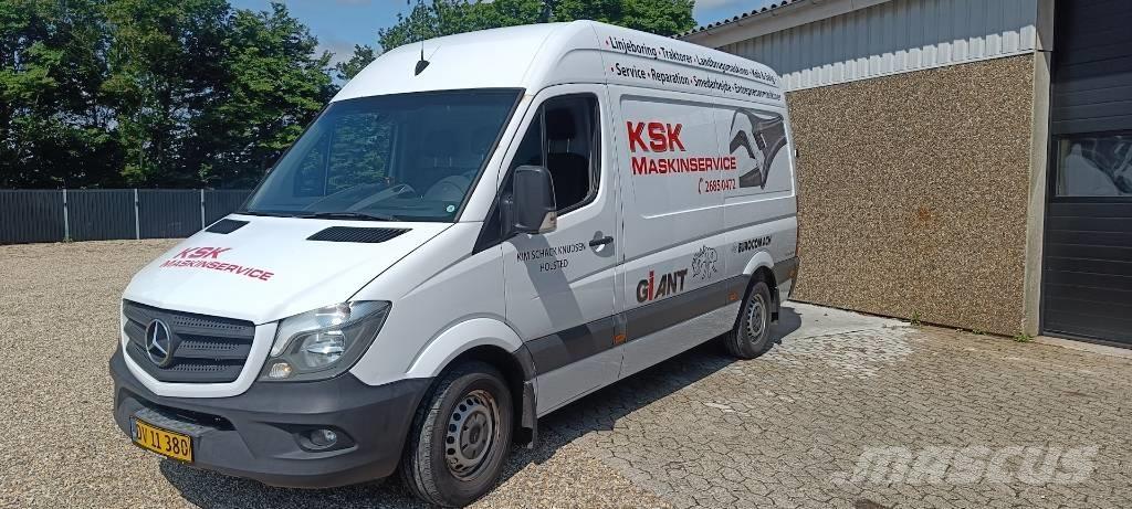 Mercedes-Benz 319 Vehículos de caha cerrada