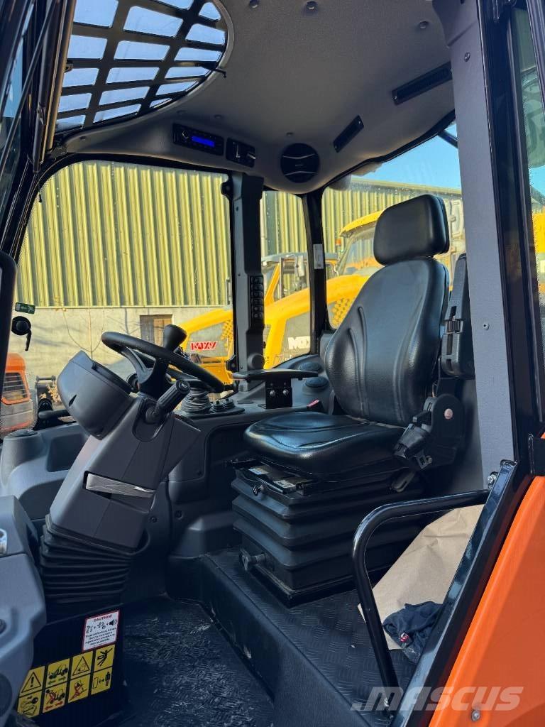 Develon DL 80 TL-7 Minicargadoras