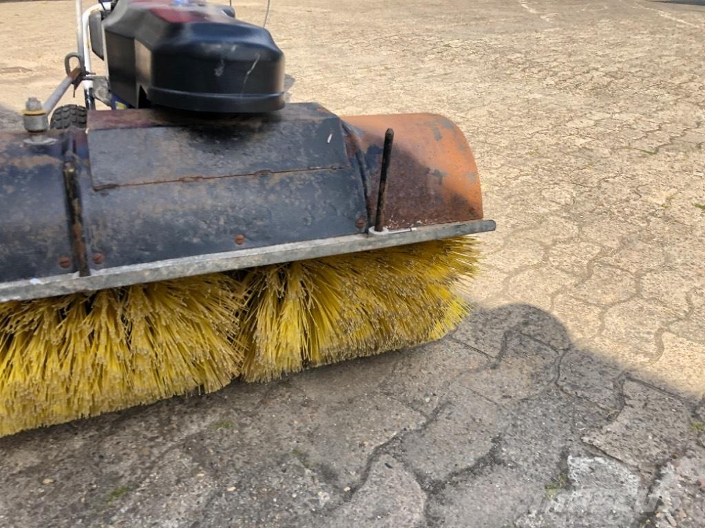 Iseki HK 80 PRO Barredoras