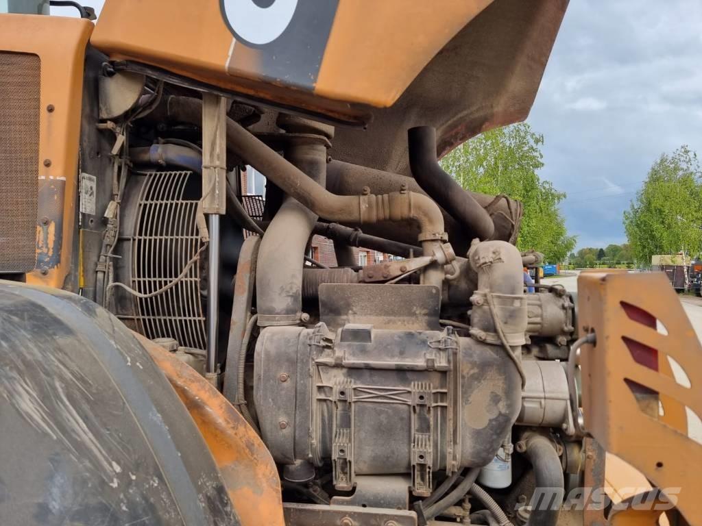 CASE 921 F Cargadoras sobre ruedas