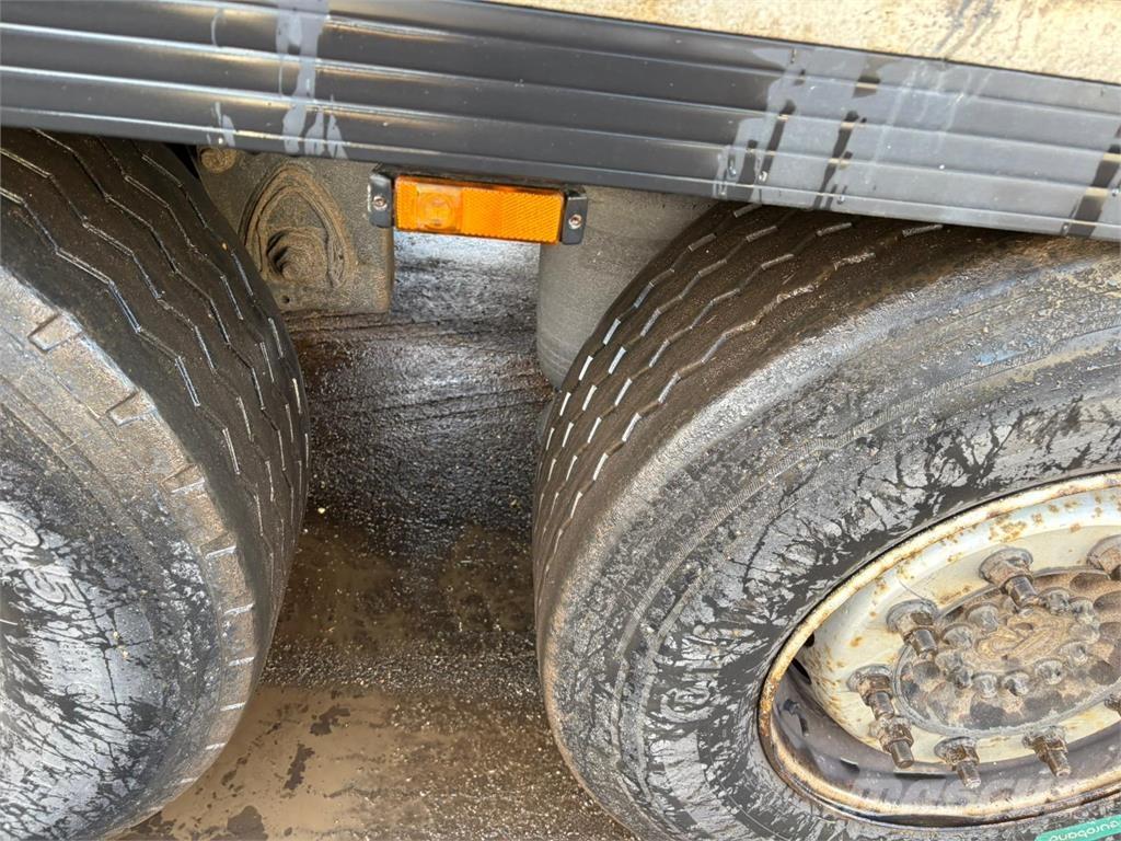 Krone 3aks Semirremolques de caja de lona