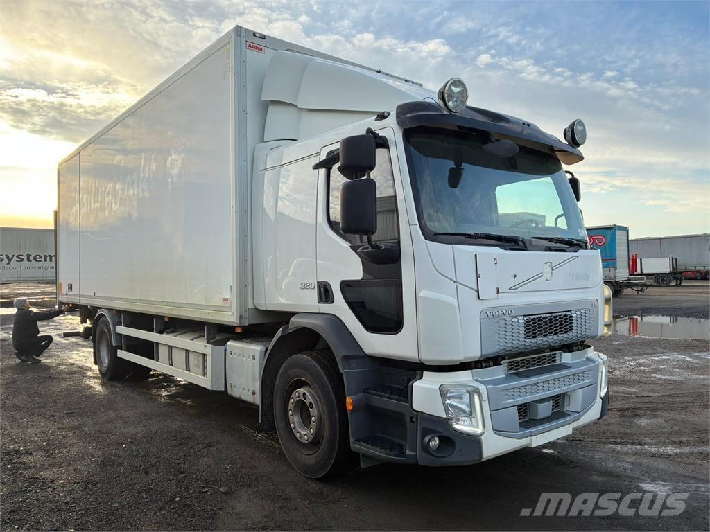 Volvo FE320 Camiones con caja de remolque