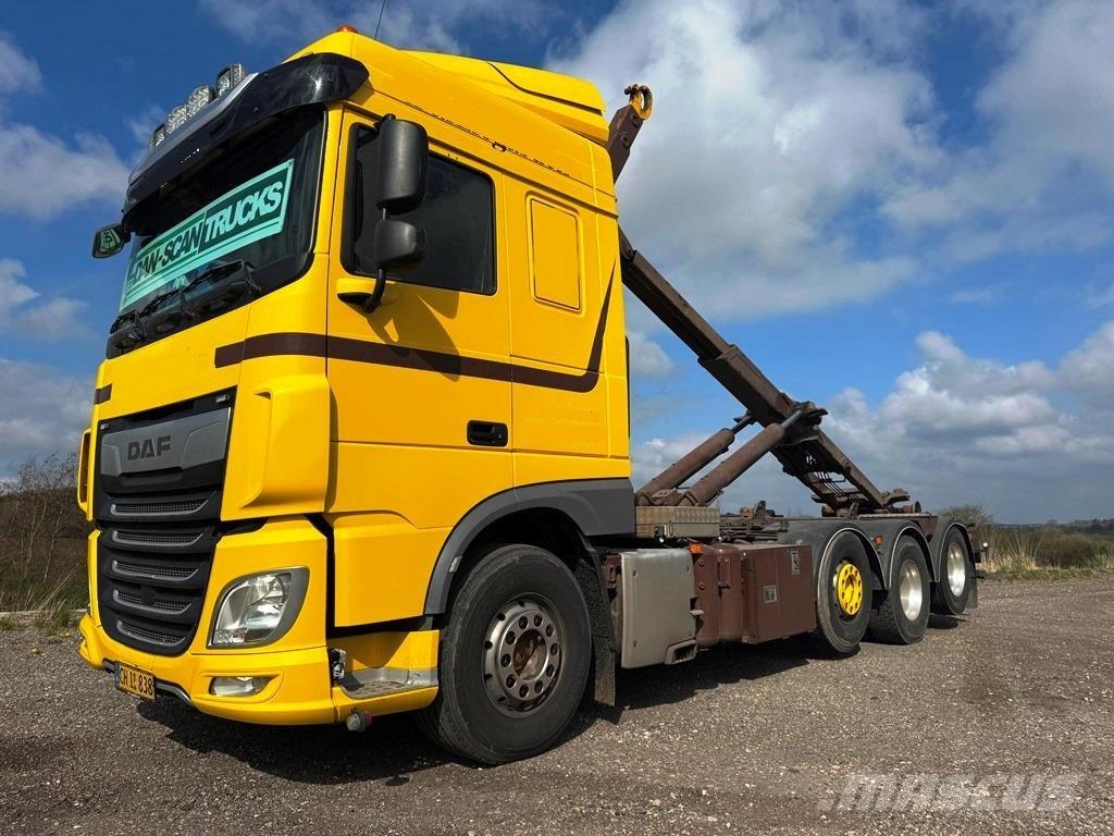 DAF XF 530 8x2-*4 Camiones elevadores de gancho