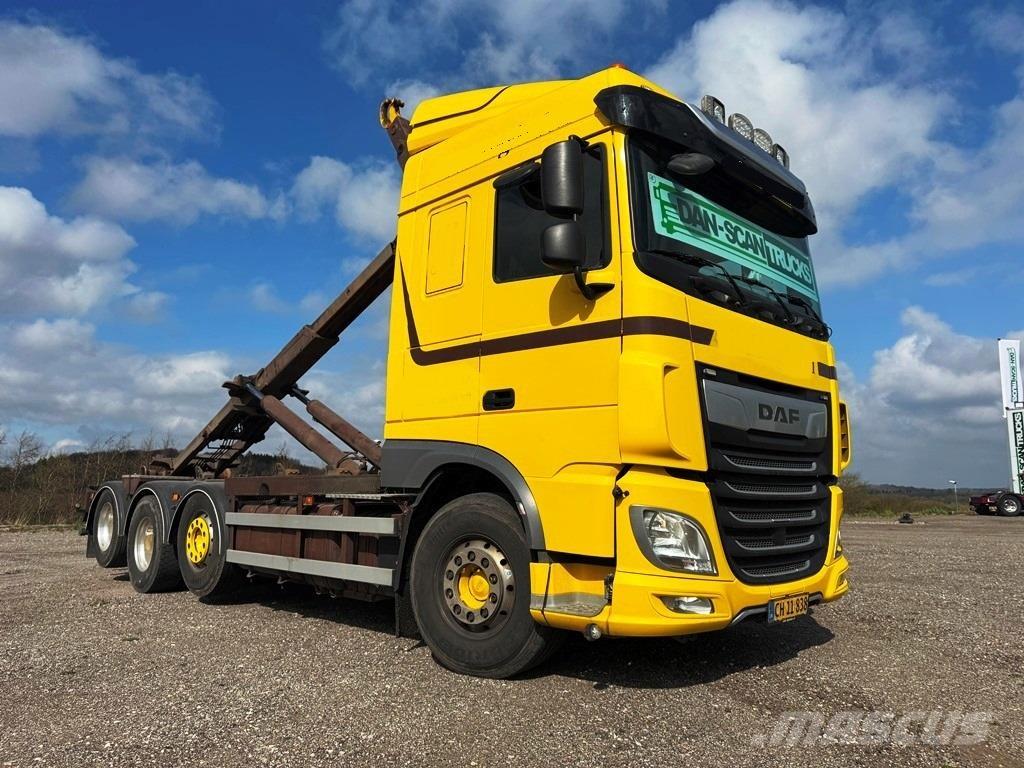 DAF XF 530 8x2-*4 Camiones elevadores de gancho