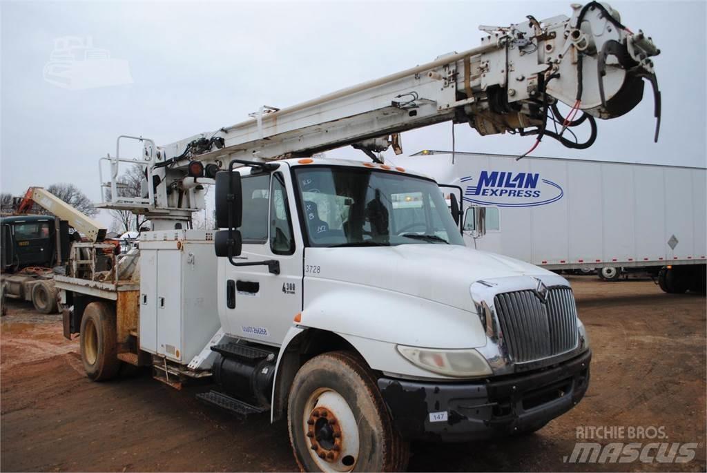 Altec DM47TR Camiones de perforación móvil