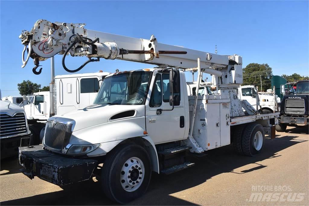 Altec DM47TR Camiones de perforación móvil