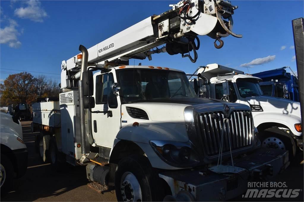 Altec DM47TR Camiones de perforación móvil