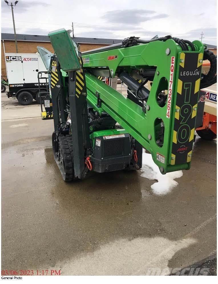 Avant LEGUAN 190 Plataformas con brazo de elevación manual