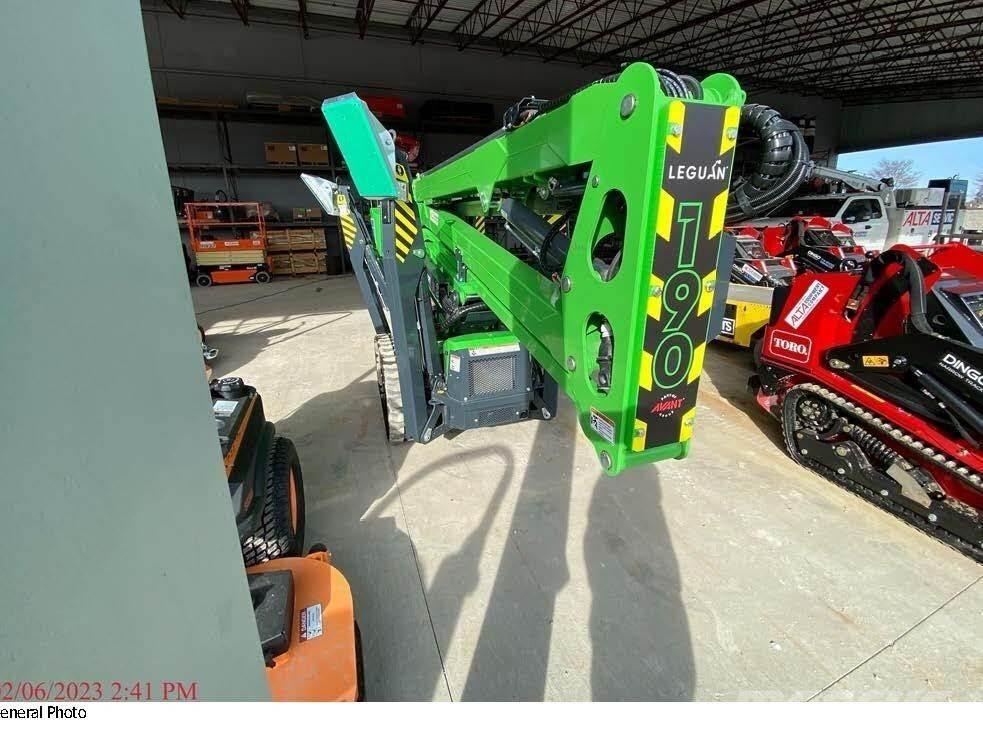 Avant LEGUAN 190 Plataformas con brazo de elevación manual