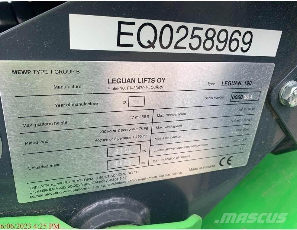 Avant LEGUAN 190 Plataformas con brazo de elevación manual