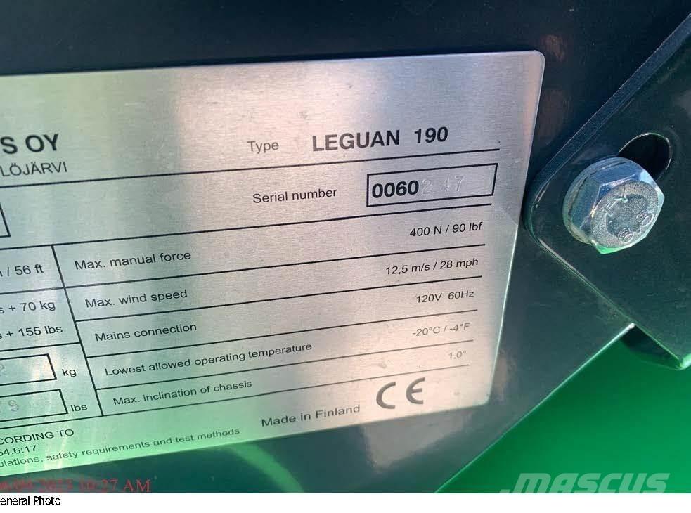 Avant LEGUAN 190 Plataformas con brazo de elevación manual