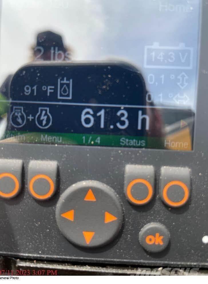 Avant LEGUAN 190 Plataformas con brazo de elevación manual