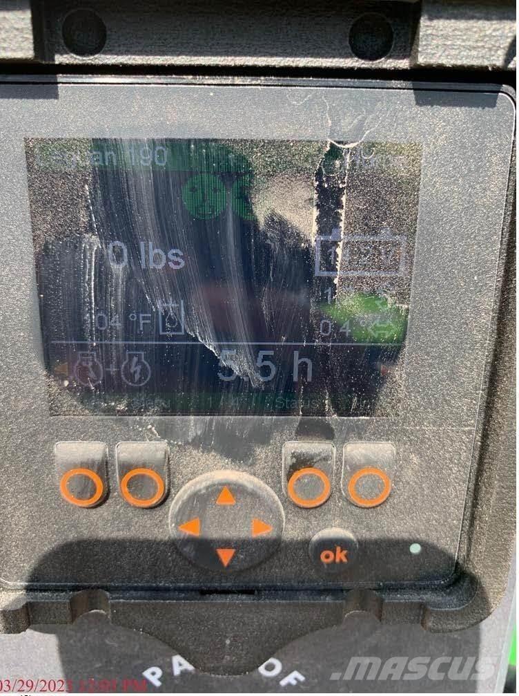 Avant LEGUAN 190 Plataformas con brazo de elevación manual