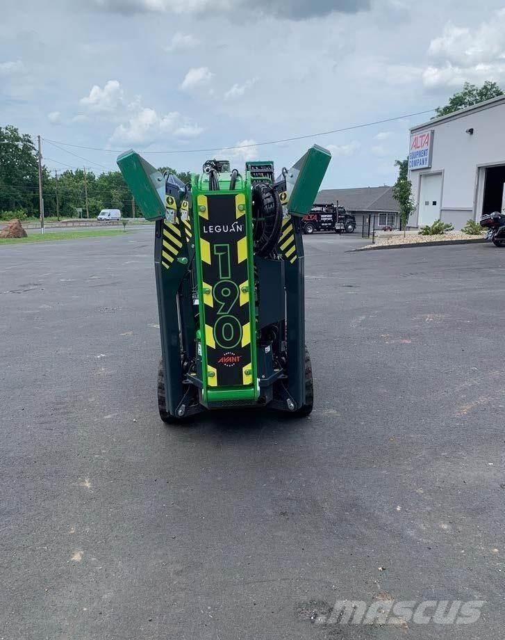 Avant LEGUAN 190 Plataformas con brazo de elevación manual