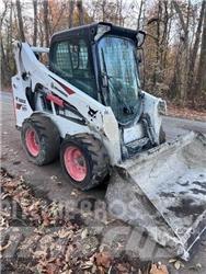 Bobcat S590 Minicargadoras