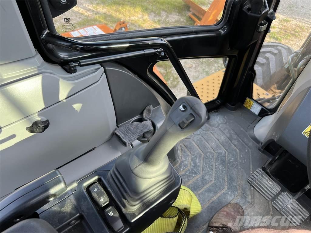 CAT 420 XE Retrocargadoras