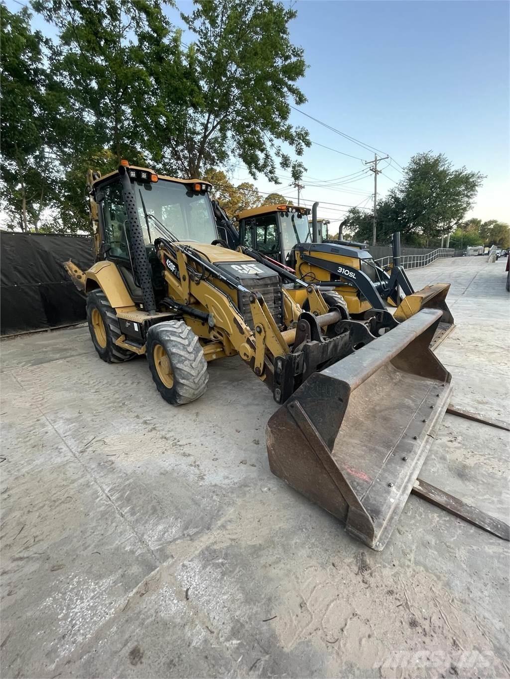 CAT 420F2 IT Retrocargadoras