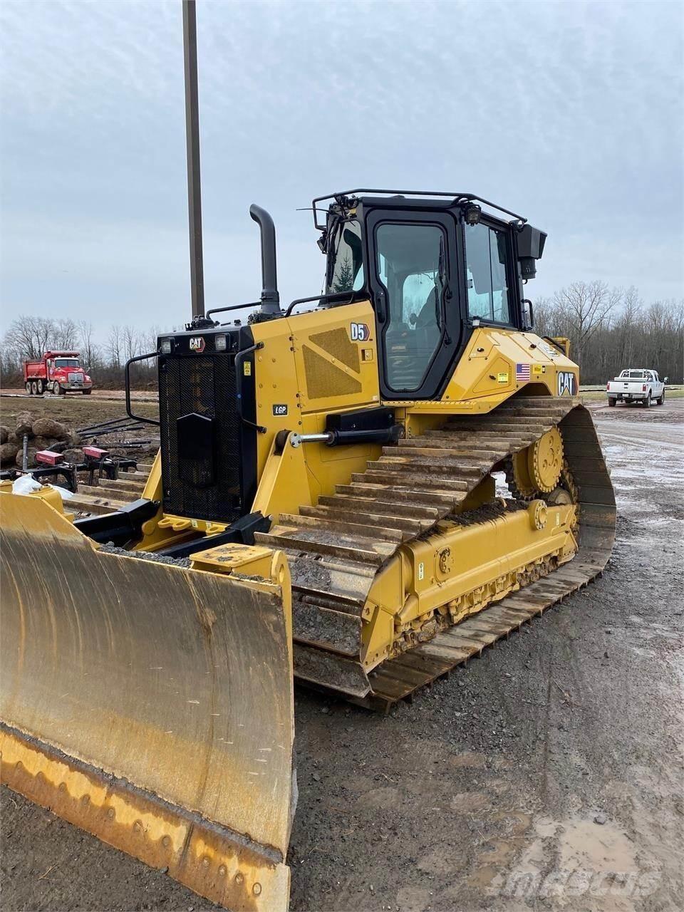 CAT D5 LGP Buldozer sobre oruga