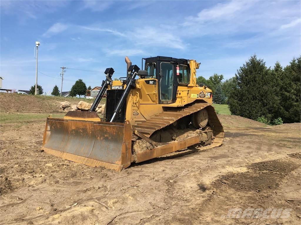 CAT D6T LGP Buldozer sobre oruga