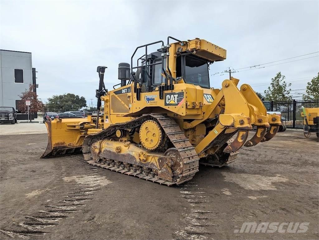 CAT D6T XL Buldozer sobre oruga