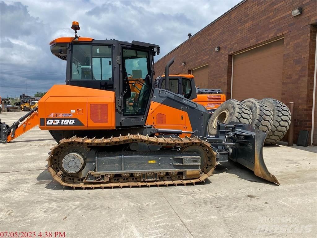 Develon DD100 Buldozer sobre oruga