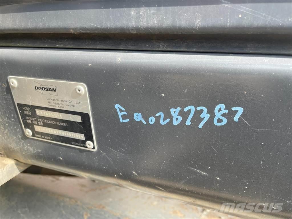 Doosan DX180 LC-5 Excavadoras sobre orugas